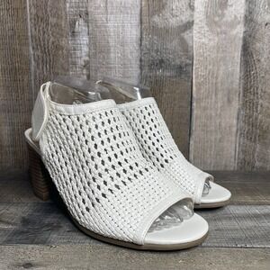 New Womens Sonoma Basset Hound White Faux Leather Woven Heeled Sandals Size 9.5